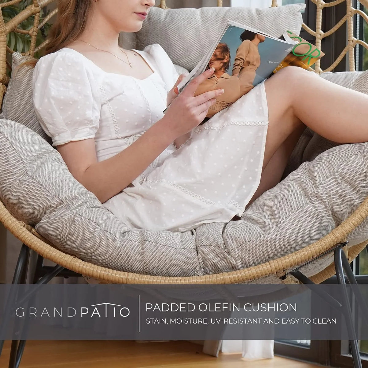 Oversized Wicker Egg Chair with Stand and Cushion O279