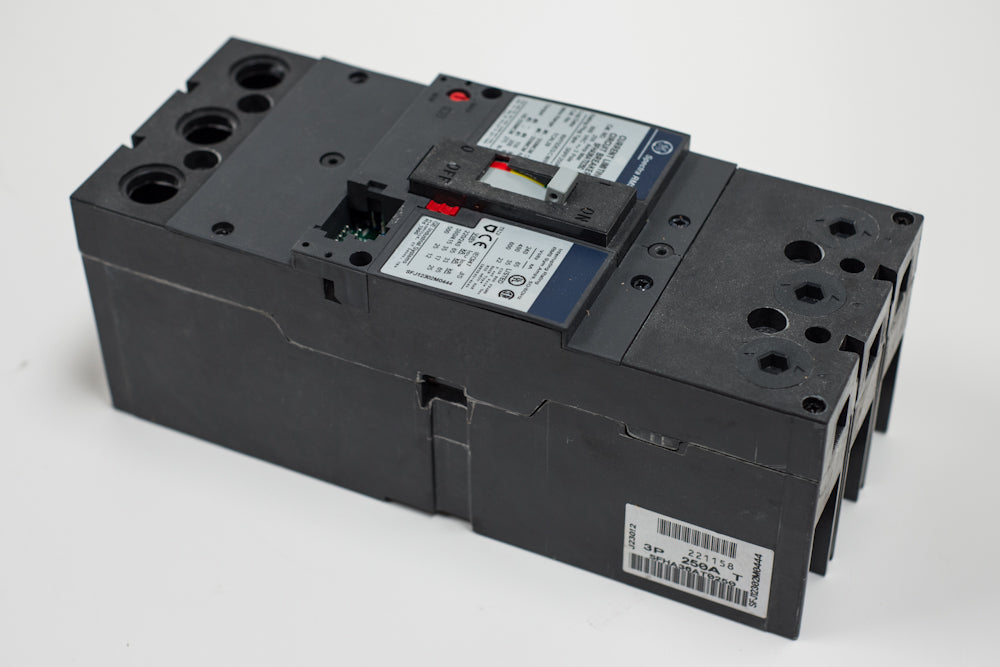 Bolt-On Mount Type Molded Case Circuit Breaker 3-Pole 250 Amp 600 Volt AC G10703