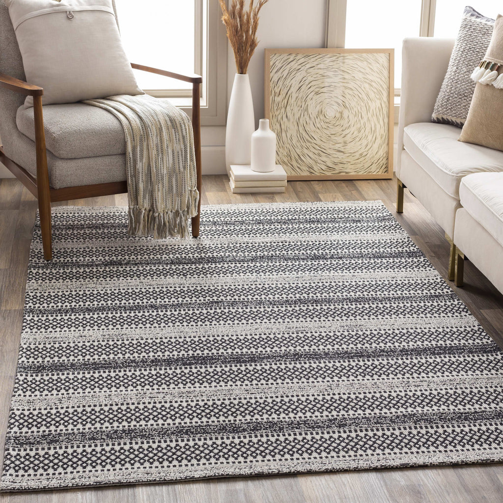 6x9 Black Area Rug M8050