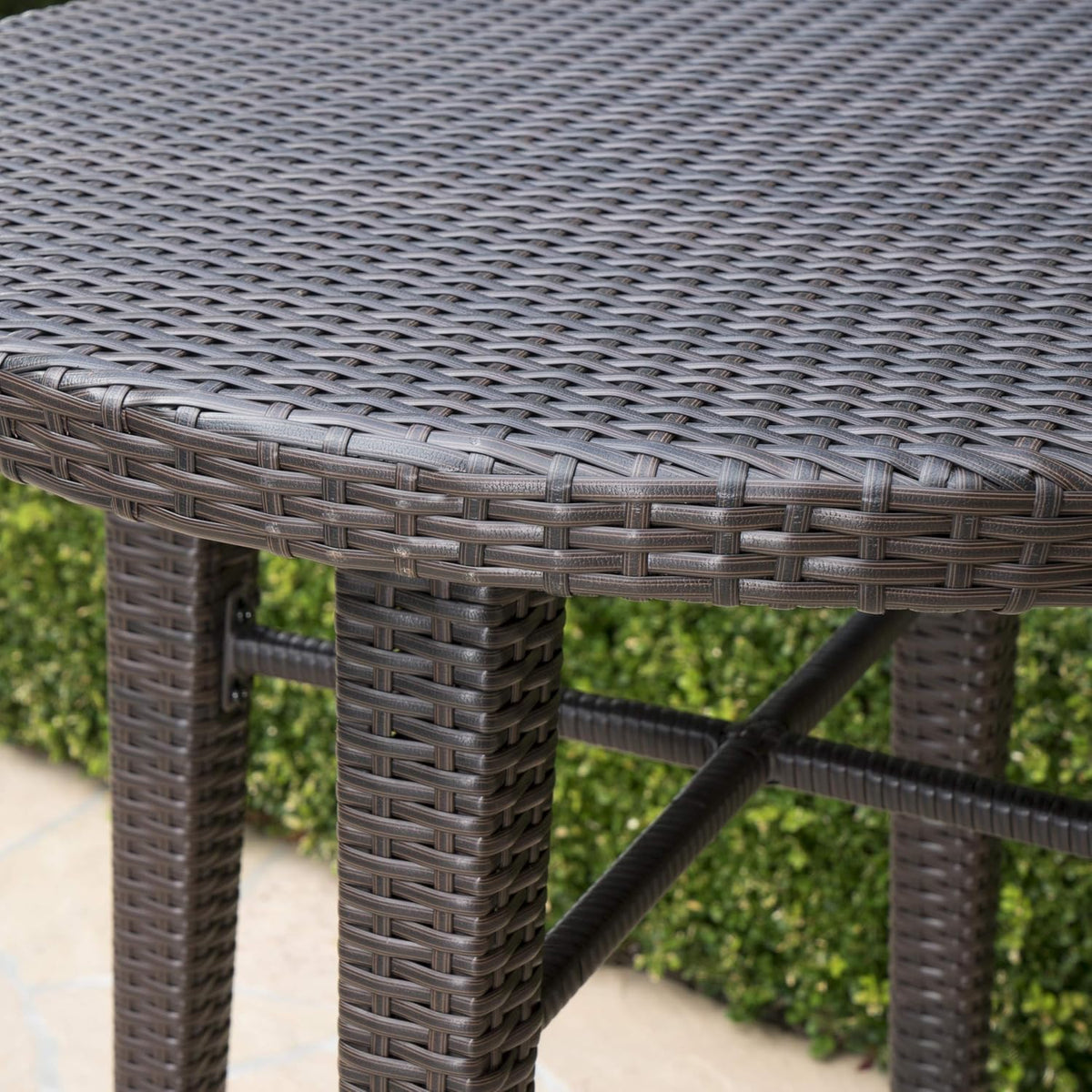 Round Wicker Bar Table U555