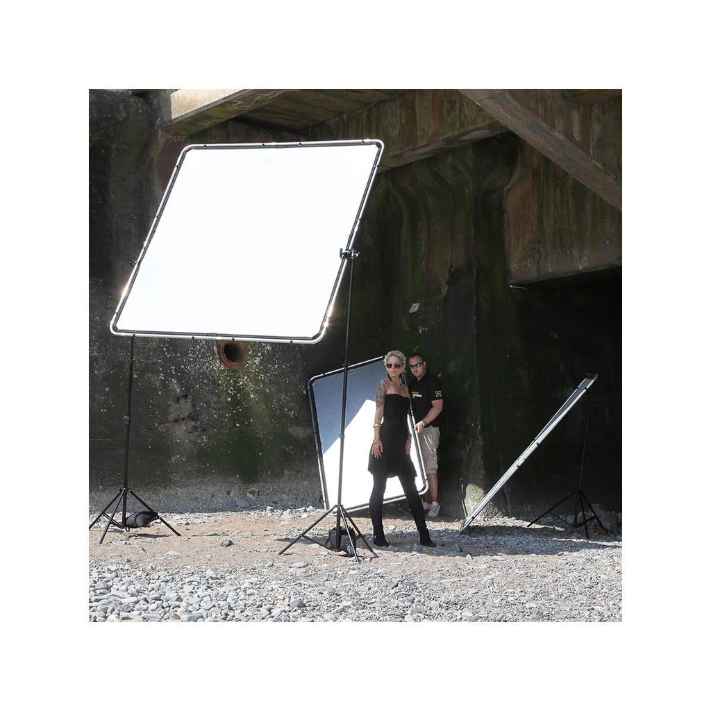 3.6 x 6.6& Skylite Rapid Fabric Reflector (Black/White) Y156409