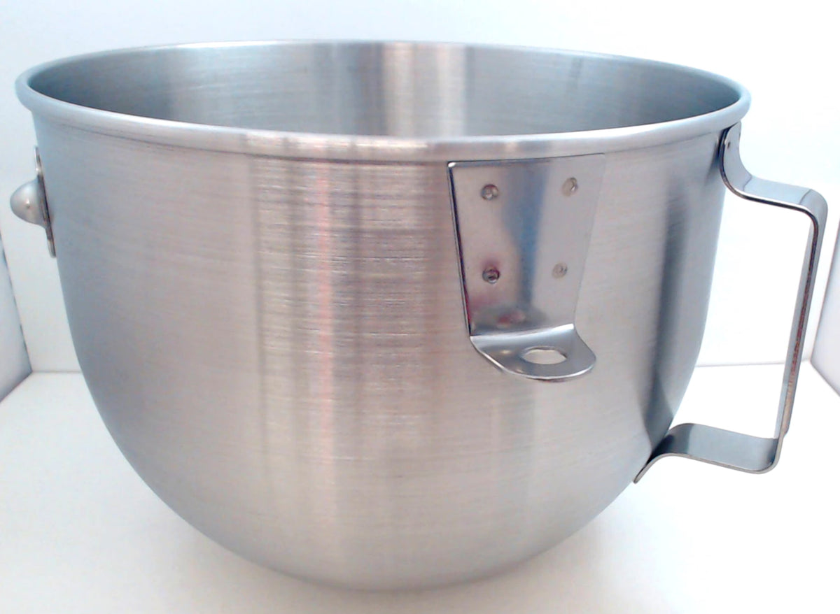 4.5 QT Stainless Steel Bowl with Handle D69866